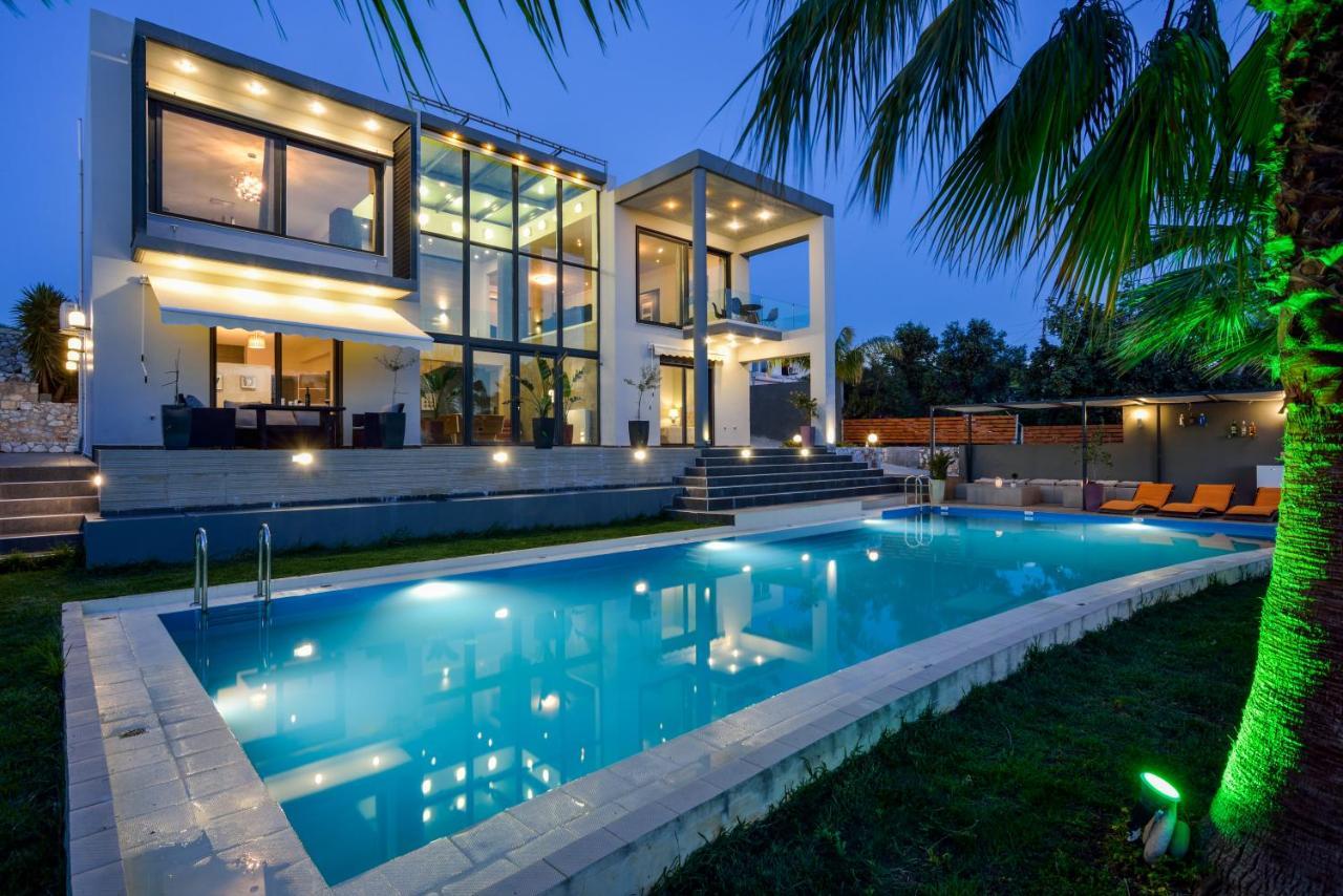 Adorno Luxury Villas Chorafakia Bagian luar foto