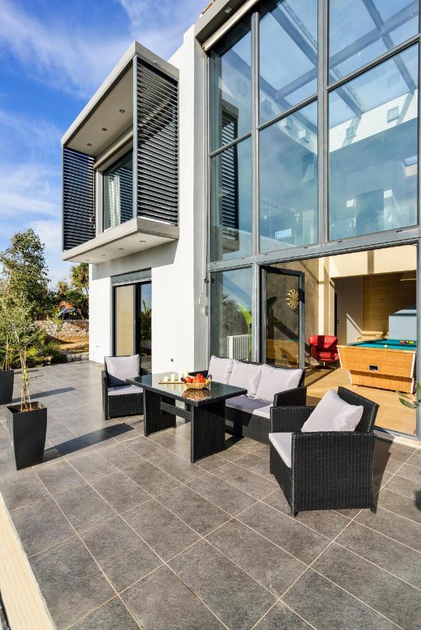 Adorno Luxury Villas Chorafakia Bagian luar foto